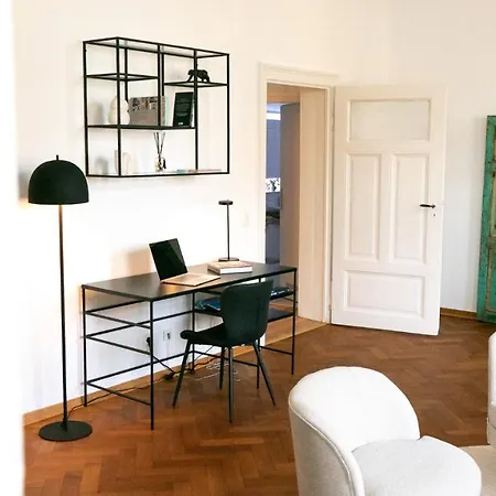 Lio Design Balkon Netflix Parken