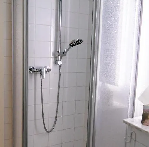 Lio Design Balkon Netflix Parken Lägenhet *